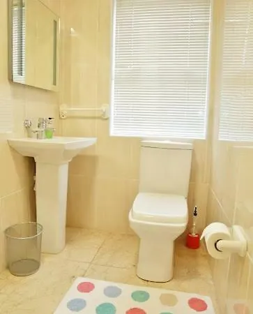 Silver Crescent House & Apts Vacation City Ireland 公寓
